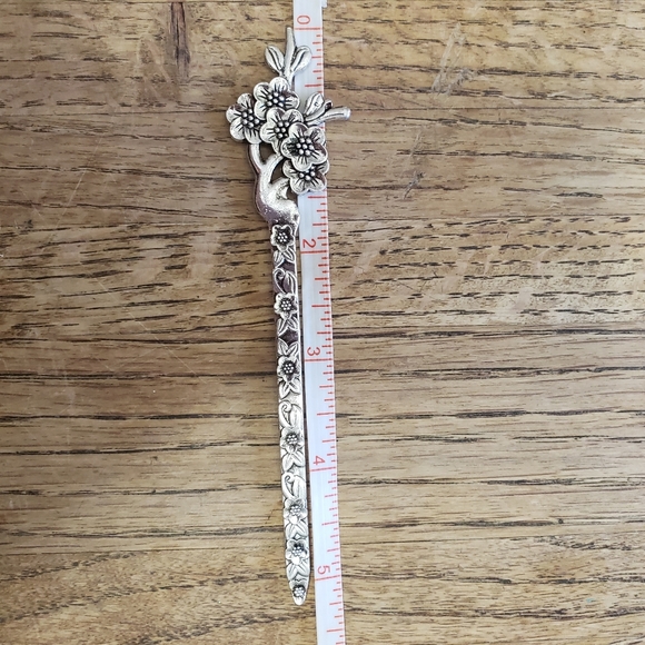 Silver Cherry Blossom Floral Hair Stick Accessory Bodkin Kanzashi Binyeo - Picture 12 of 13